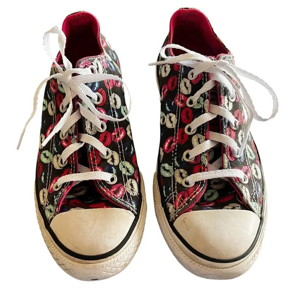 CONVERSE CTAS Chucks Black Pink Red kissy lips lo top canvas sneakers girls sz 3